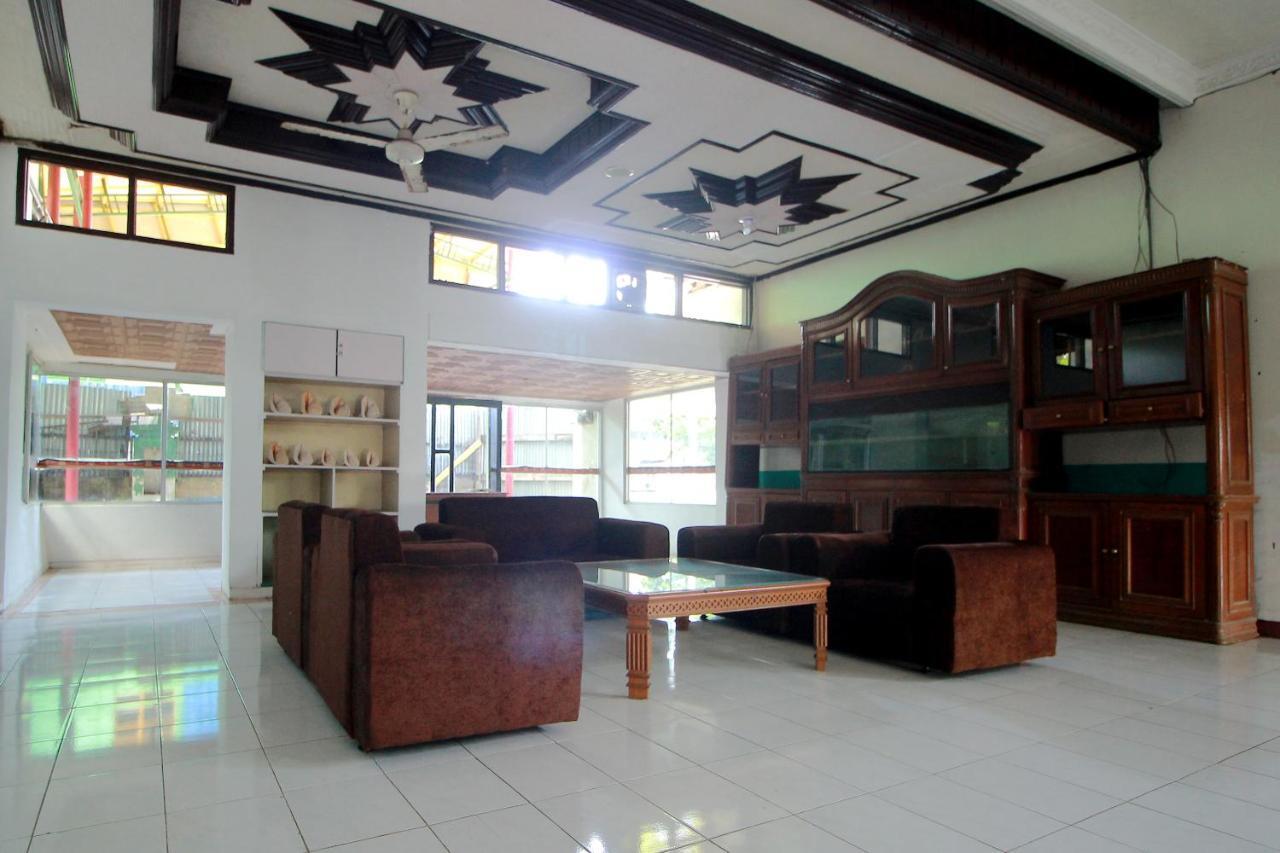 Oyo 2360 Hotel Rio Bengkulu Bagian luar foto